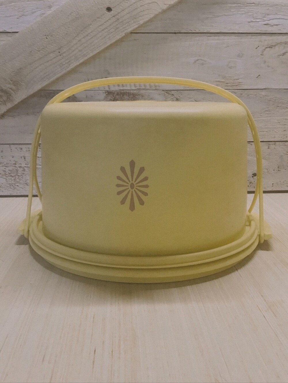 Vintage 1970s Yellow 3 piece Cake Carrier Storage Tupperware